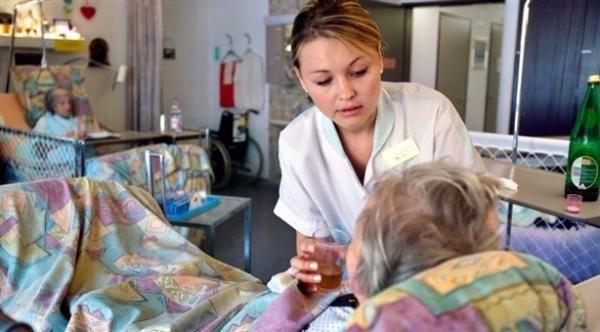 نصائح تحمي المسنين من المضاعفات بعد العمليات الحراجية