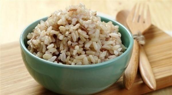 ما تأثير الأرز البني على السكر في الدم؟