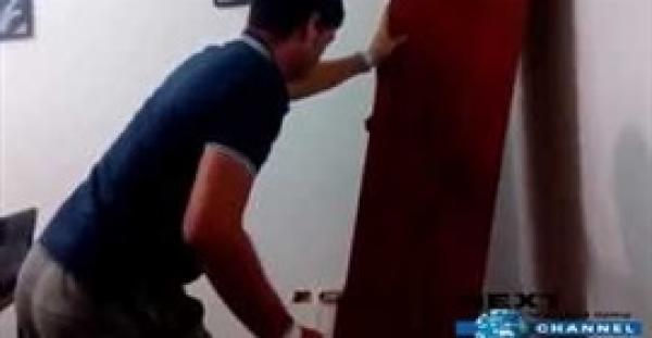 بالفيديو.. برص يتسبب في كسر ذراع شاب مصري