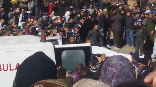 بالفيديو: لحظة دفن شهيدي جرادة