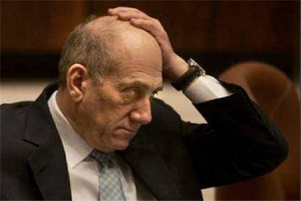 ايهود أولمرت أول رئيس حكومة في اسرائيل يدخل السجن !
