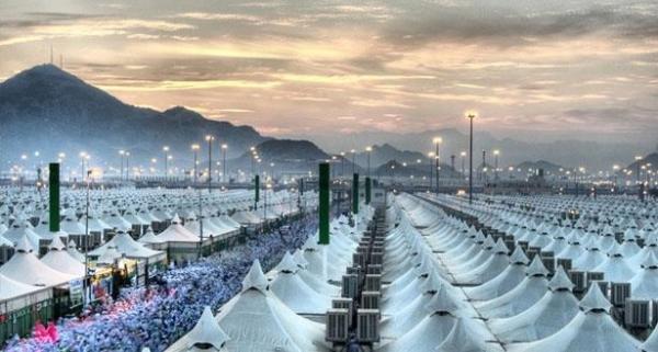 على خطى أبي الأنبياء..أفواج الحجاج المغاربة يصعدون إلى مشعر منى لقضاء يوم التروية