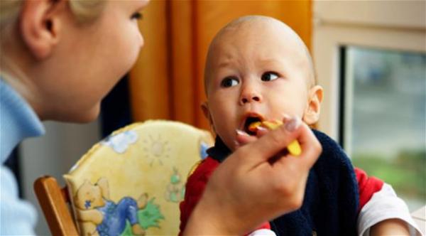 الإفطار المتوازن مهم جداً للرضيع في عامه الأول