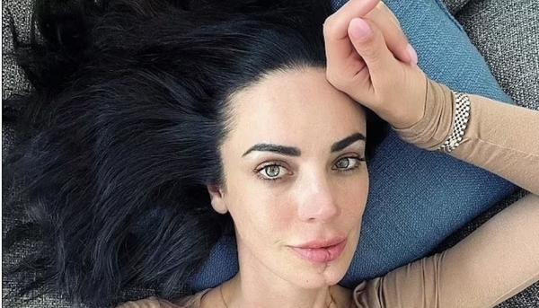 تكتشف أنها مصابة بمرض السرطان خلال موعد روتيني مع طبيب الأسنان