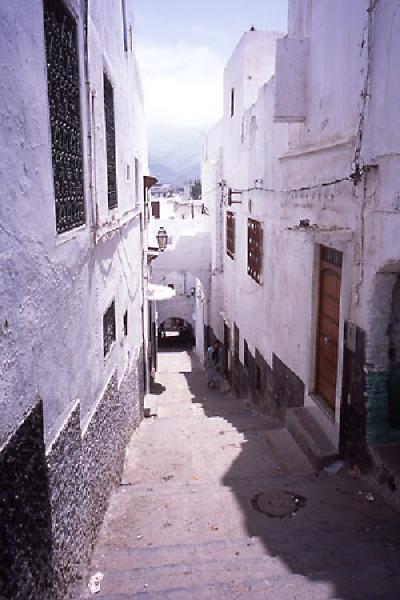 بلدية برشلونة تسحب مبلغ مليون أورو المخصصة لترميم المدينة العتيقة لتطوان