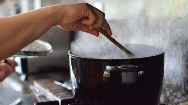 الناس صافي حماقت .. قتل جاره بسبب رائحة الطهي