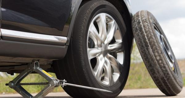 مخدرات داخل العجلة الاحتياطية لسيارة مغربي عائد من الخارج