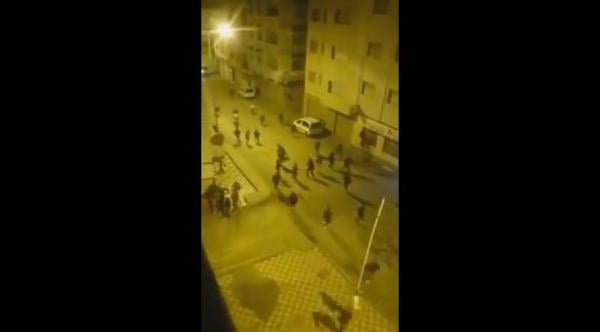 قوات الأمن تطارد متظاهرين في شوارع الحسيمة