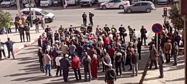 نقابة تخرج للاحتجاج ضد ارتفاع الأسعار ودعوات مهنيي النقل لتوقيف المركبات الأسبوع المقبل! 