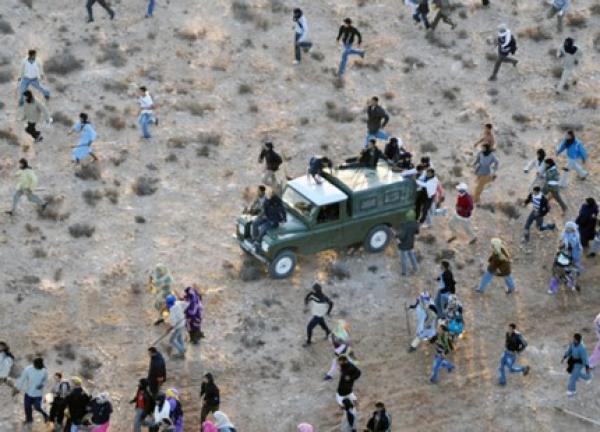 في سابقة من نوعها، قيادية في البوليساريو تطلب عفوا ملكيا عن "قتلة" اكديم ازيك