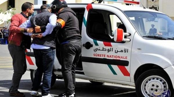 أمن سطات يعتقل تاجر مخدرات بحوزته كمية من مخدر "الحشيش"