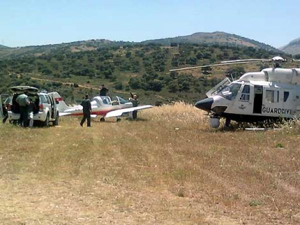 أشبه بدولة صغيرة...الأمن الإسباني يوقع بمافيا للتهريب المخدرات من المغرب تملك طائرات ومطارات ومدرسة لتكوين الطيارين