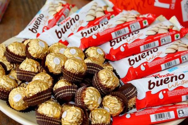 مصنع "فيريرو" يستأنف عمله بشروط بعد سحب كميات كبيرة من منتجات "كيندر"