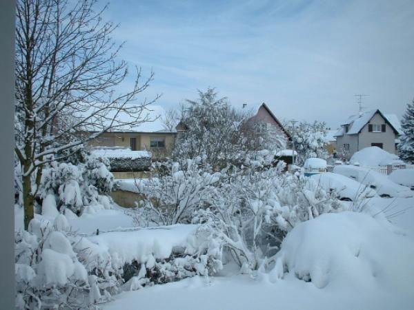 السلطات المحلية بإفران تخلي "ميشليفين" بشكل عاجل وتطلق صفارات الإنذار