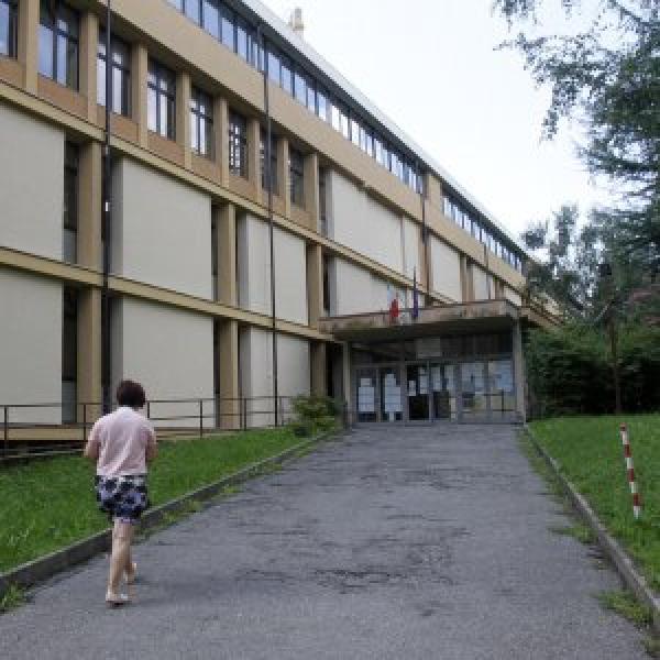 هذا ما وقع لتلميذات مغربيات رفضن الوقوف "دقيقة صمت" تضامنا مع ضحايا هجمات باريس