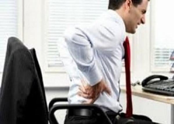 الجلوس طويلاً قد يصيب الشخص بالسرطان