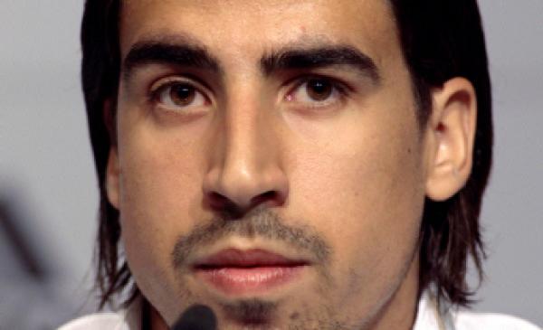 اعتقال ثلاثة صحفيين بتونس بسبب صور خضيرة وعشيقته 