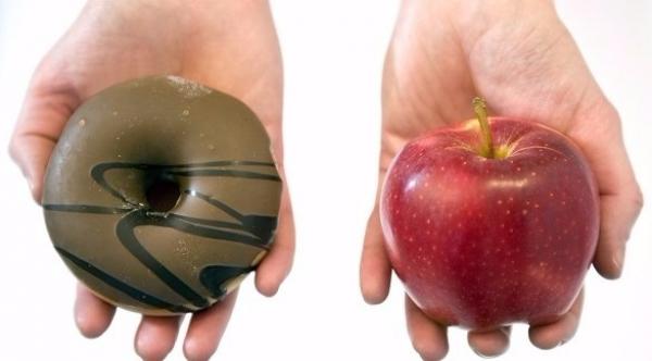 كيف تواجه النهم نحو الأطعمة المملحة أو السكريات؟