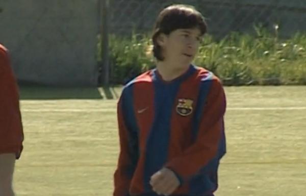 بالفيديو .. برشلونة يكشف عن لقطات نادرة من بدايات ميسي 