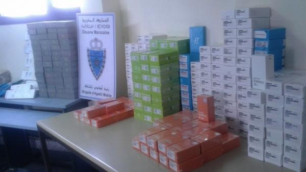 حجز كمية من الهواتف الذكية المهربة خلال عمليتين منفصلتين بميناء طنجة المتوسط