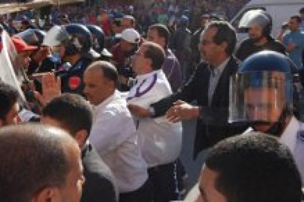 تدخل عنيف للقوات العمومية في حق مناصري قضية  "كمال عماري" بآسفي