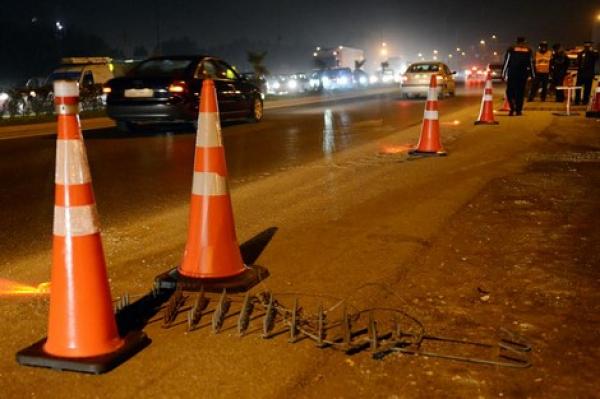 نشر حواجز أمنية في مداخل مدن الشمال لمنع الشباب من "الحريك"