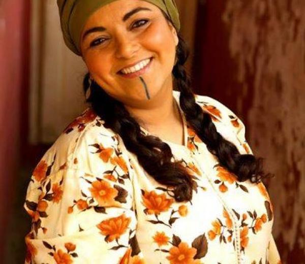 سرقة حقيبة الفنانة الشهيرة بـ "للا منانة" بعد الاعتداء عليها بالسلاح الأبيض