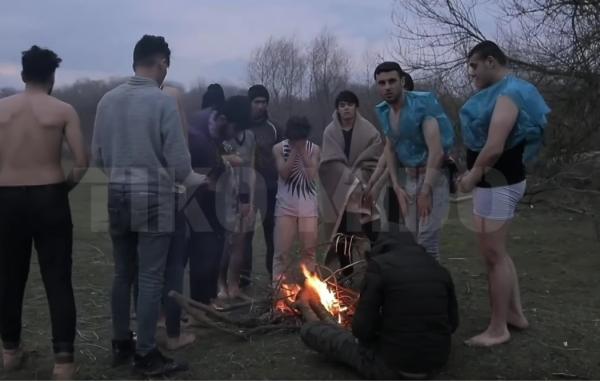 اعتداء على مهاجرين ضمنهم مغاربة بالحدود اليونانة التركية ونزع ملابسهم وأموالهم