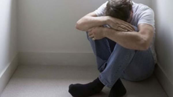 لهذا السبب: سيدة بسلا تهتك عرض رجل بواسطة قضيب بلاستيكي وتصوره في أوضاع جنسية مثيرة