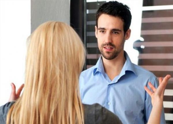 السجن عقوبة تحديق الرجل للمرأة أكثر من 14 ثانية