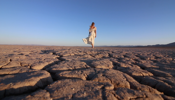 فيلم رعب جديد يصيب المشاهدين بالغثيان والتقيؤ خارج السينما