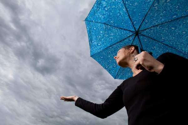 ردوا البال...الأرصاد الجوية تعلن عن زخات مطرية رعدية غدا الإثنين بهذه المناطق