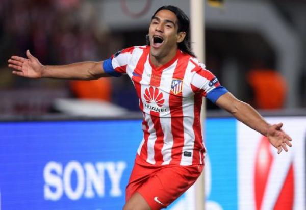 "النمر" فالكاو يفترس تشيلسي و يتوج أتلتيكو مدريد بكأس السوبر الأوروبي