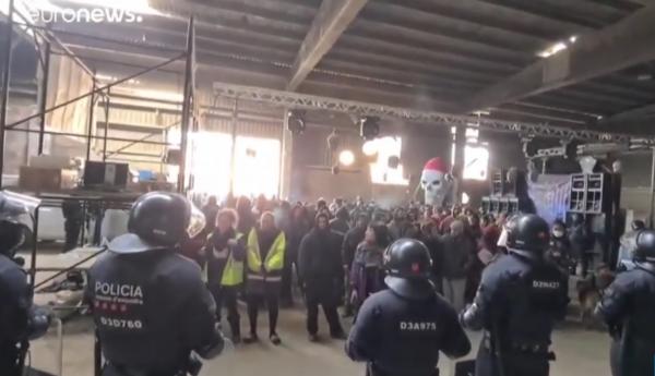 الشرطة الكاتالونية تنهي حفلا صاخبا غير قانوني قرب برشلونة …