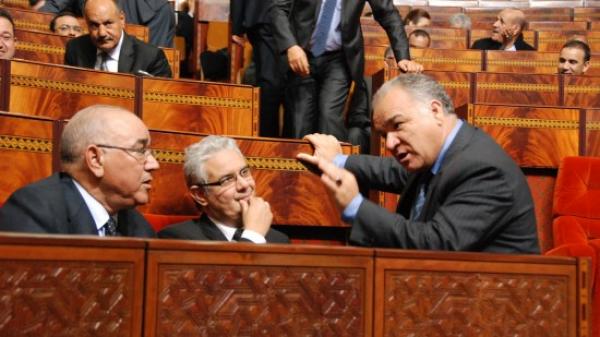 "الإستقلال" يهاجم "بنشعبون" وحزب "لشكر" وحكومة "العثماني" ويتهم وزراء بالفساد...