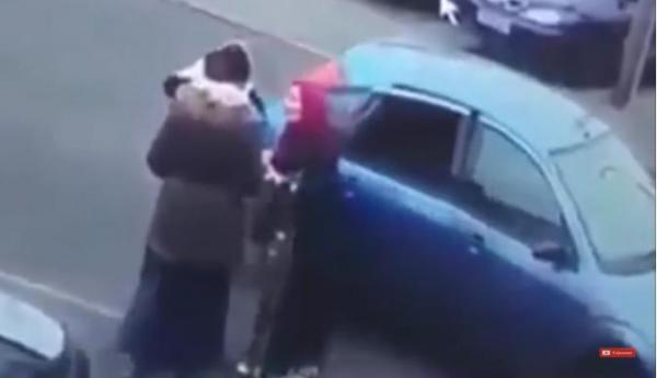 صادم... كاميرا ترصد نساء يسرقن على طريقة السماوي