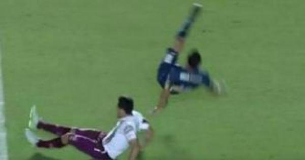 تدخل عنيف ضد الارجنتيني تيفيز