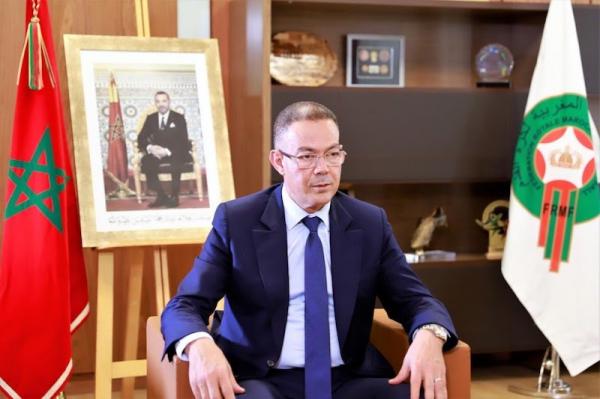 مغادرةُ المنتخبِ الوطنيِّ المغربيِّ منافسات "كان الكاميرون" تُحيي نقاشَ تعدّد المناصب مُجدّدًا