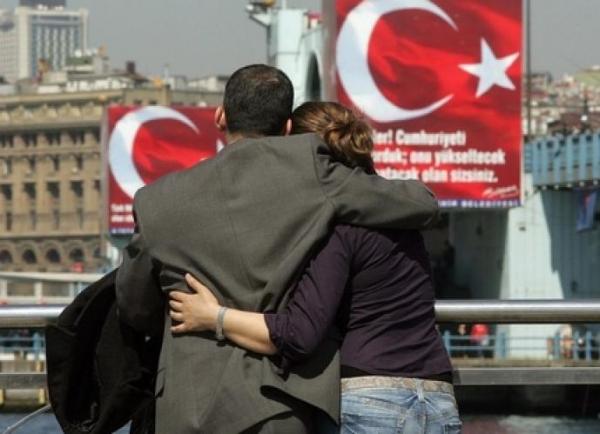 لماذا أصبحت فضائح المغربيات عادة لا تنتهي في السنوات الأخيرة؟