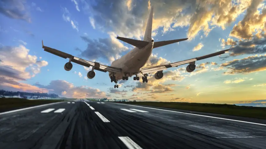 رعب في رحلة "مارسيليا-الناظور".. حريق "هاتف محمول" يثير الهلع في الأجواء ويخلف إصابة شخص