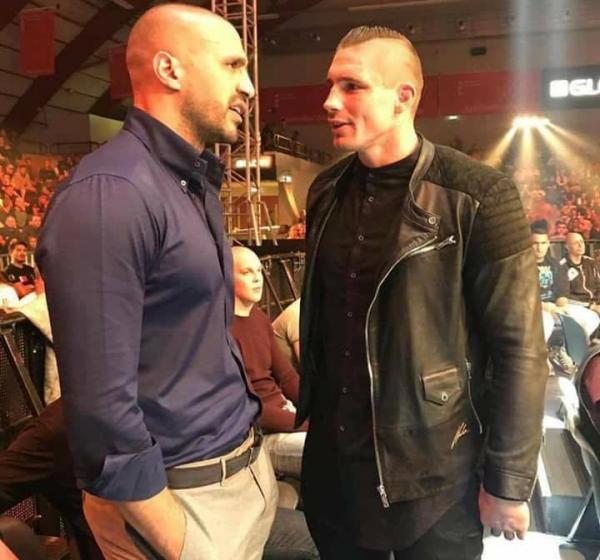 صورة .. "بدر هاري" يغادر السجن و يلتقي الوحش الهولندي "ريكو" قبل نزالهما المرتقب