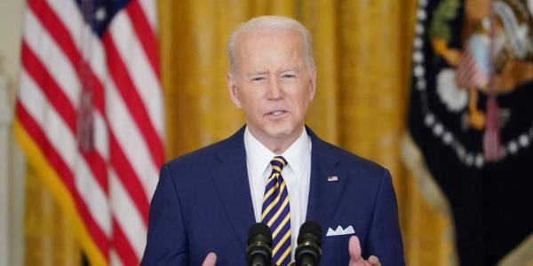 الرئيس الأمريكي يأمر بقصف مواقع مجموعات مدعومة من إيران في سوريا