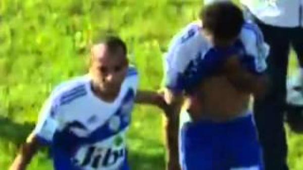 لقطة بكاء الراقي بعد ضياع البطولة على فريق الرجاء البيضاوي