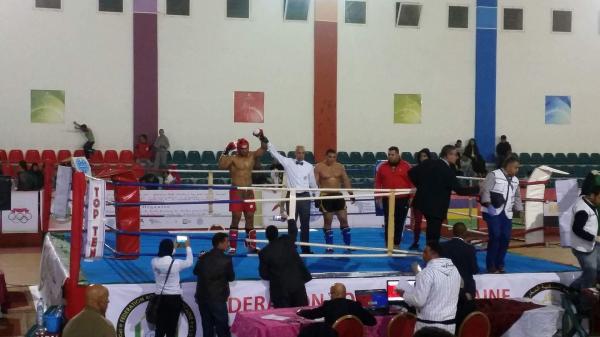 بطل مغربي واعد يفوز باللقب الافريقي لبطولة الكيك بوكسينغ ويتأهل لبطولة العالم 2017  