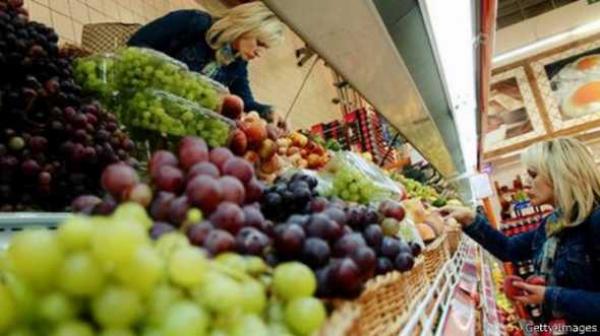 هذه هي الحيل التي تمارسها المتاجر لتدفعنا للشراء