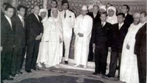 هذه هي الحكومات المغربية منذ الإعلان عن الاستقلال