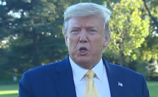 ترامب يرسل مزيدا من القوات لمساعدة السعودية بمقابل مادي