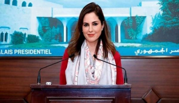 وزيرة الاعلام اللبنانية تعلن استقالتها من الحكومة بعد انفجار مرفأ بيروت