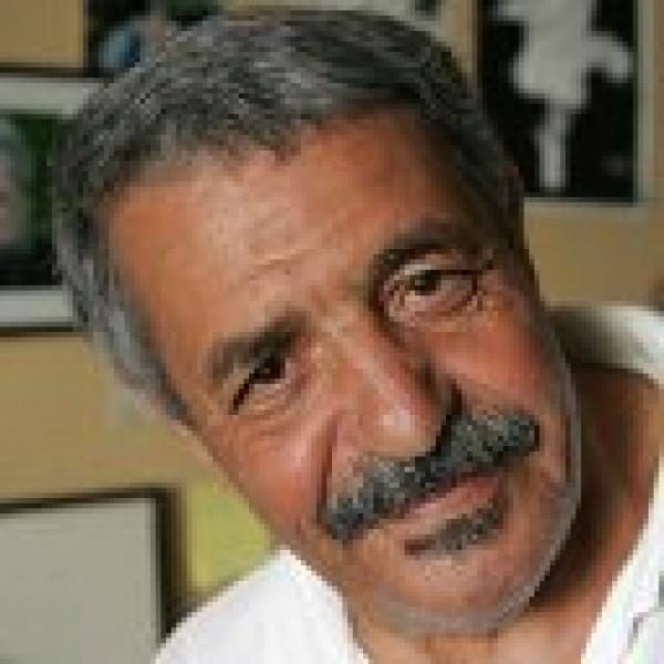 من المستفيد من الجريمة؟ 