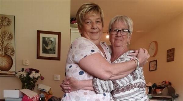 تصاب بالسرطان مباشرة بعد مساعدة اختها على الشفاء منه